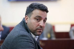 دوومیدانی در سایه حواشی؛ آیا احسان حدادی می‌تواند بحران‌ها را مدیریت کند؟